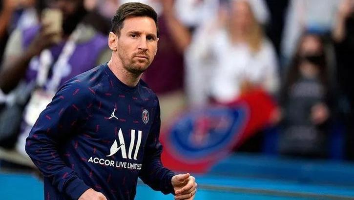PSG, Lionel Messi'nin sözleşmesini uzatmak için harekete geçti