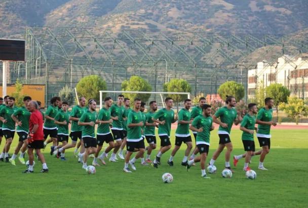 Efeler 09 Spor FK, sezonun ilk antrenmanını gerçekleştirdi