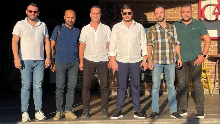 Eskişehirspor'da Cüneyt Biçer için imza töreni