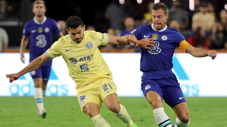 Barcelona, Cesar Azpilicueta için Chelsea'ye 3 milyon Euro'luk teklifte bulundu