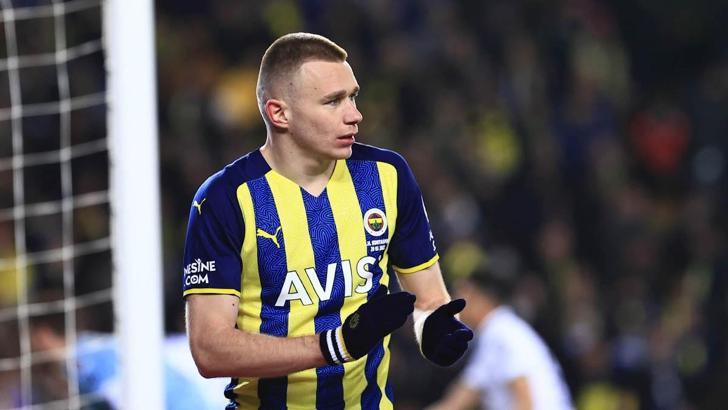 Son Dakika | İtalyanların gözü Fenerbahçe'de Szalai'de