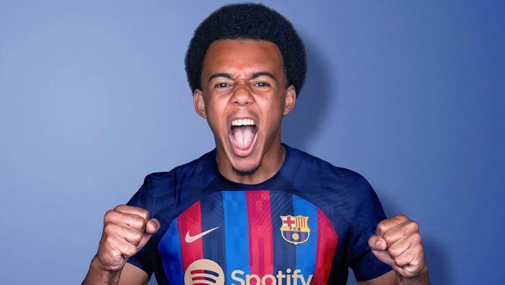 Jules Kounde resmen Barcelona'da! Serbest kalma bedeli...