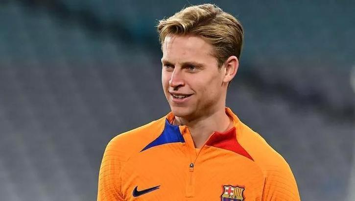 Joan Laporta: Frenkie De Jong Barcelona'da kalmak istiyorsa maaşında kesintiye gitmeli