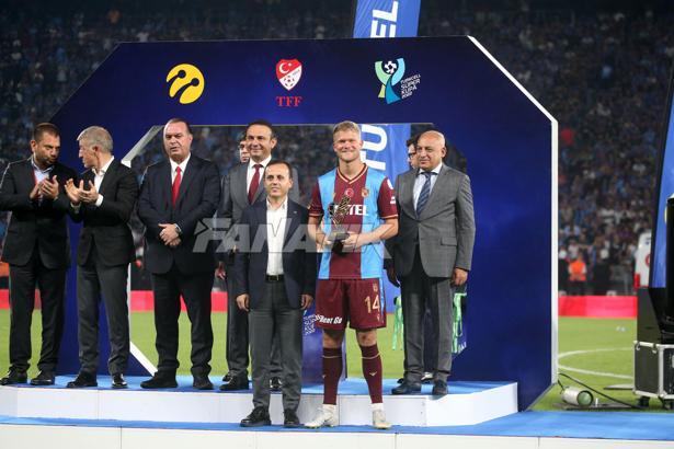 Trabzonspor-Sivasspor maçının oyuncusu: Andreas Cornelius