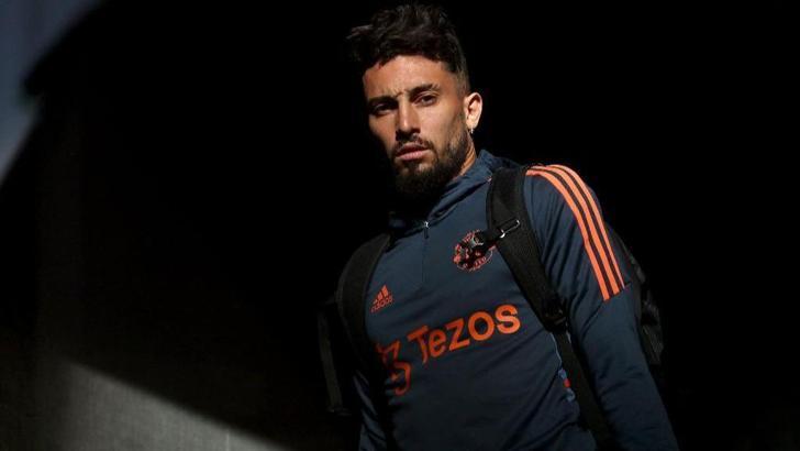 Transfer haberi: Eski Galatasaraylı Alex Telles'i Sevilla istiyor