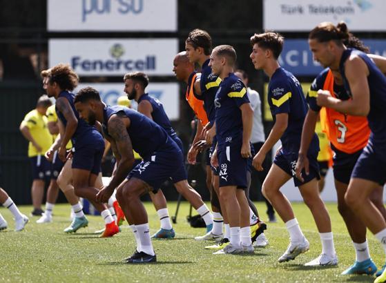 Fenerbahçe'de Slovacko maçı hazırlıkları sürüyor