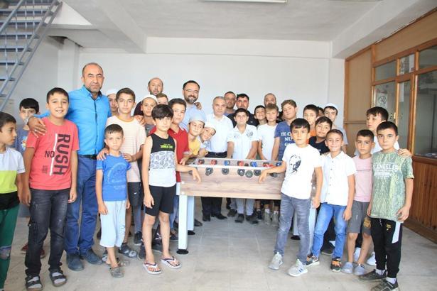 Bakan Kasapoğlu'nun gönderdiği langırt oyun masası ilgi odağı oldu
