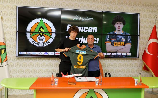 Alanyaspor, Erencan Yardımcı ile sözleşme yeniledi