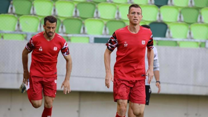 Sivasspor'a yeni sezon öncesi kötü haber!