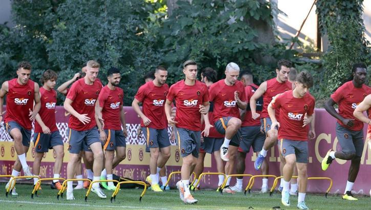 Galatasaray, orta ve şut çalıştı