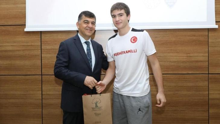 Batu Anlar, Galatasaray'a transfer oldu