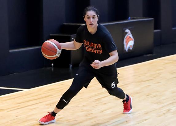 Çukurova Basketbol'lu oyuncular 4 kupayı da istiyor