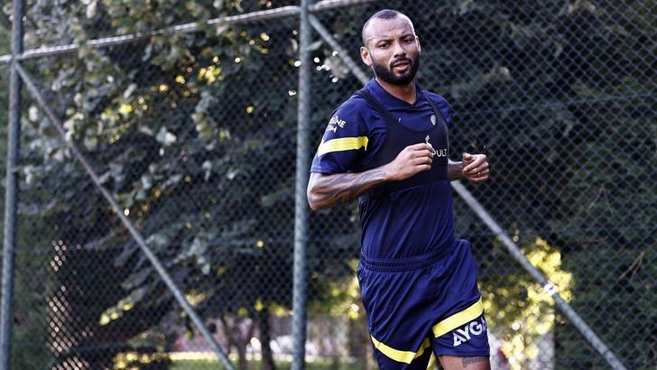 Fenerbahçe'ye Joao Pedro'dan müjdeli haber! Saha çalışmalarına başladı