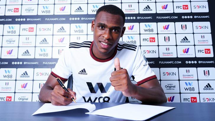Fulham, West Ham United'dan Issa Diop'u renklerine bağladı