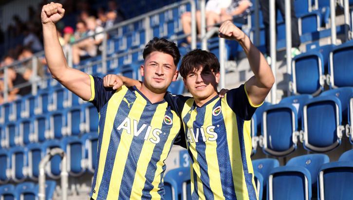 Fenerbahçeli taraftarlar takımlarını yalnız bırakmadı