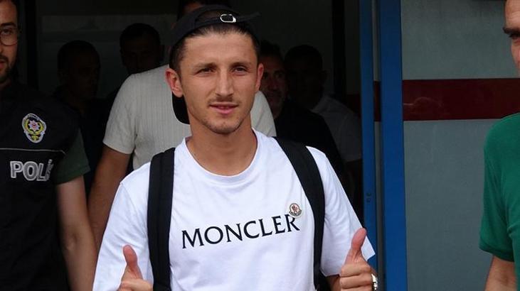Trabzonspor Enis Bardhi'yi KAP'a bildirdi
