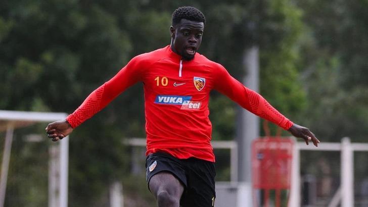 Kayserisporlu Oliver Kemen, Fransa'ya gitti