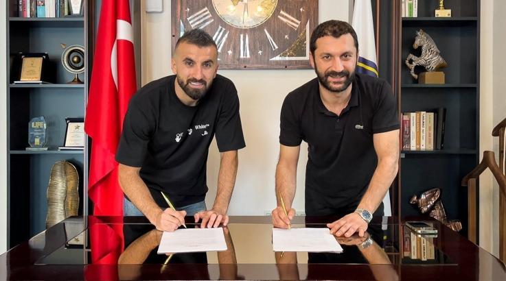 Erhan Çelenk'ten Bucaspor 1928'e 2+1 yıllık imza
