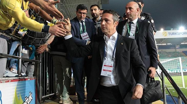 Ali Koç devre arasında soyunma odasına indi!