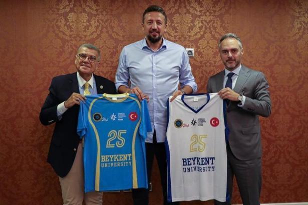Beykent Üniversitesi heyetinden TBF Başkanı Hidayet Türkoğlu'na ziyaret