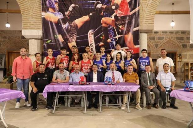 Şehzadeler'de muaythai heyecanı