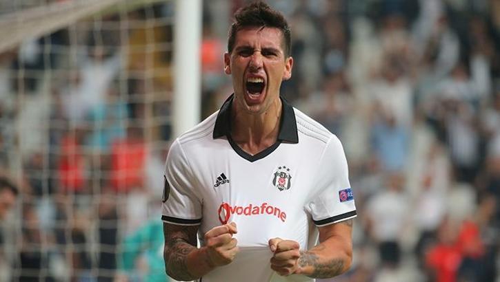 Enzo Roco UEFA Avrupa Ligi'nde haftanın 11'ine seçildi