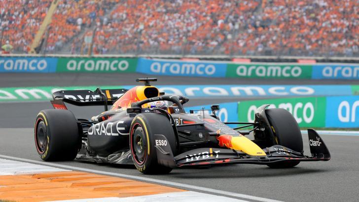 Formula 1 Hollanda Grand Prix'sinde kazanan Max Verstappen