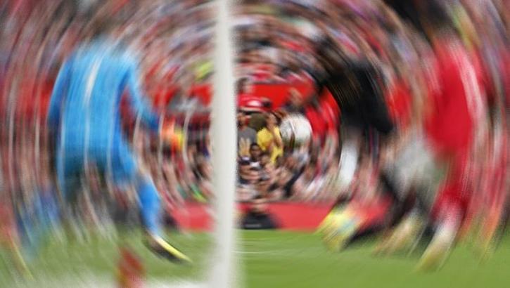 Premier Lig'de maçlar ertelendi