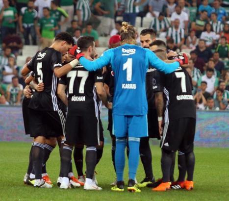 Beşiktaş futbolcuların ve personellerin alacaklarını ödedi