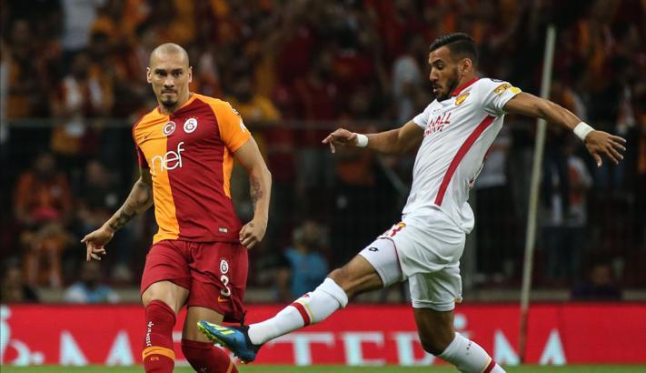 Galatasaray'da Maicon işi bitmedi!