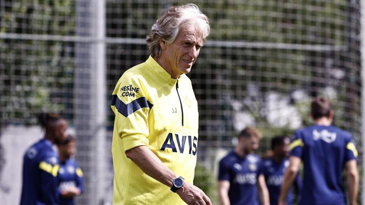 Fenerbahçe'de Jorge Jesus'u bekleyen zor tercih