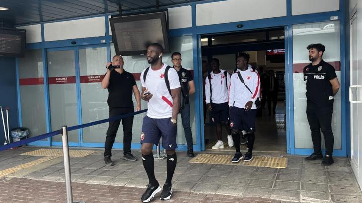 Trabzonspor'un rakibi Kızılyıldız Trabzon'da