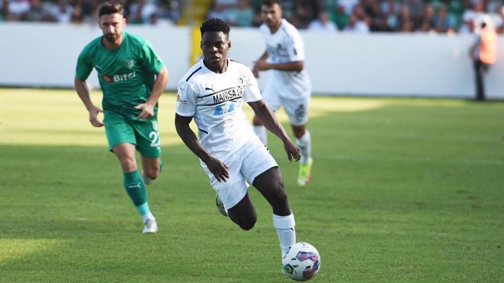 Manisa Futbol Kulübü'nde Demba Diallo golleriyle ön planda