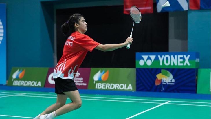 Badmintonda genç millilerimizden 1'i altın 3 madalya