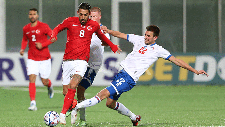 Faroe Adaları-Türkiye maçı her açıdan garipti