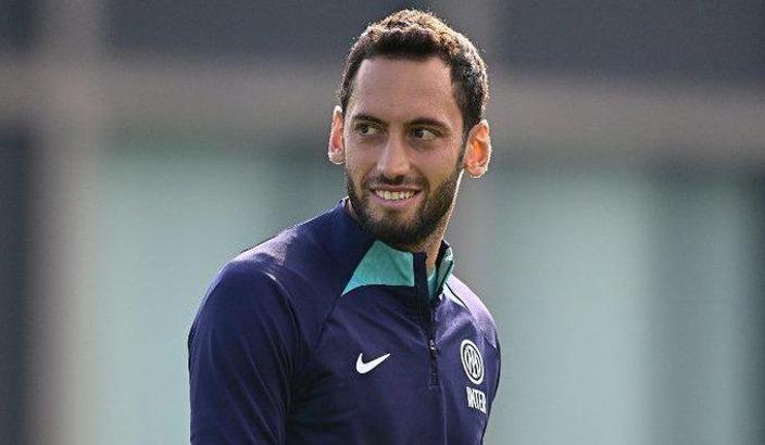 Inter'de Hakan Çalhanoğlu sakatlığını atlattı