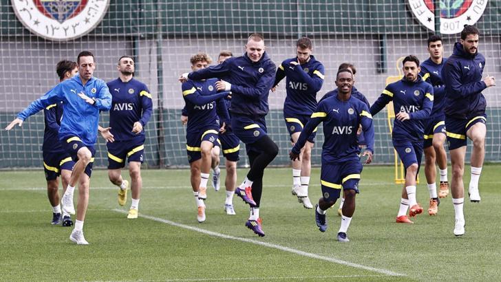 Fenerbahçe, AEK Larnaca maçı hazırlıklarını tamamladı