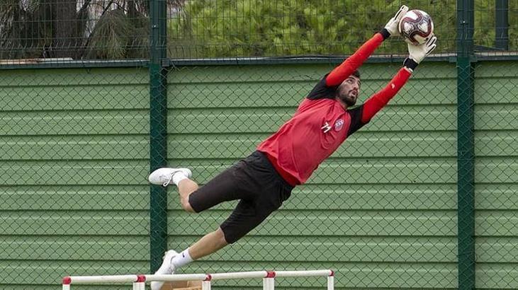 Karşıyaka'da Erdoğan Acar formasına kavuştu