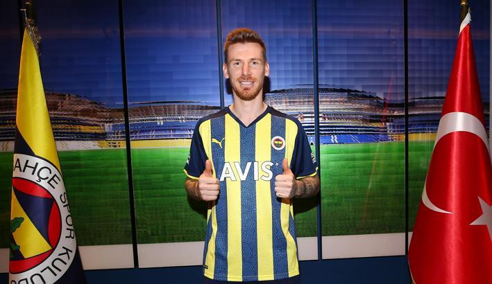 Serdar Aziz'den 100. maç