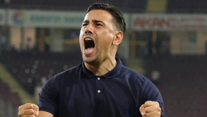 Kayserispor'un hocası Çağdaş Atan'a Fair-Play ödülü
