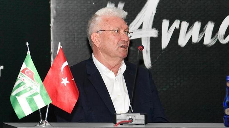 Bursaspor'un yeni teknik direktörü İsmail Ertekin oldu