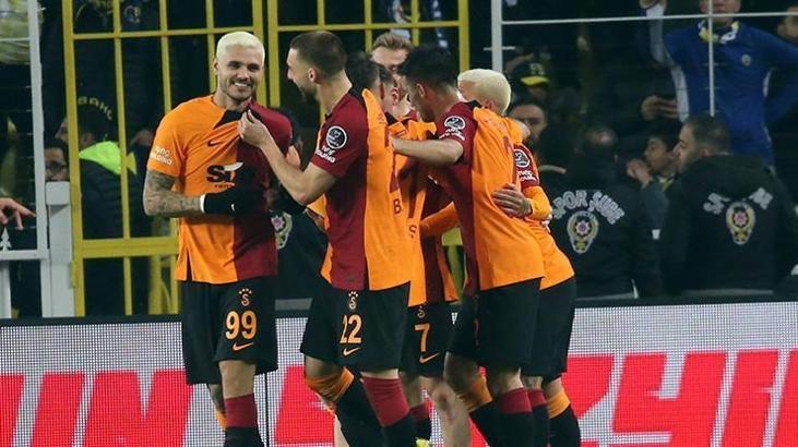 Galatasaray'dan Kadıköy'de müthiş performans