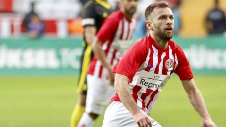 Göztepe, Hakan Özmert'in peşinde
