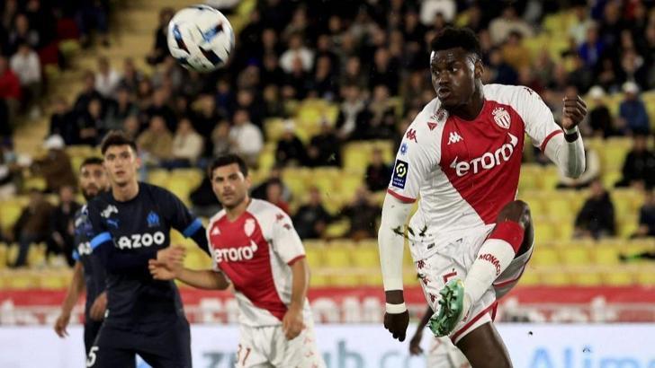 Chelsea, Badiashile transferini bitiriyor