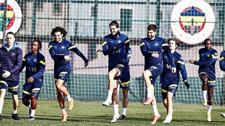 Fenerbahçe'de neşeli antrenman