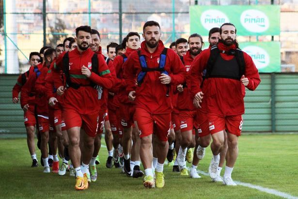 Karşıyaka'yı transferde kontenjan zorluyor