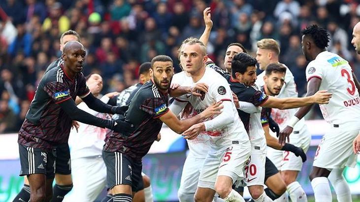 Spor yazarlarından Beşiktaş-Gaziantep maçı yorumu