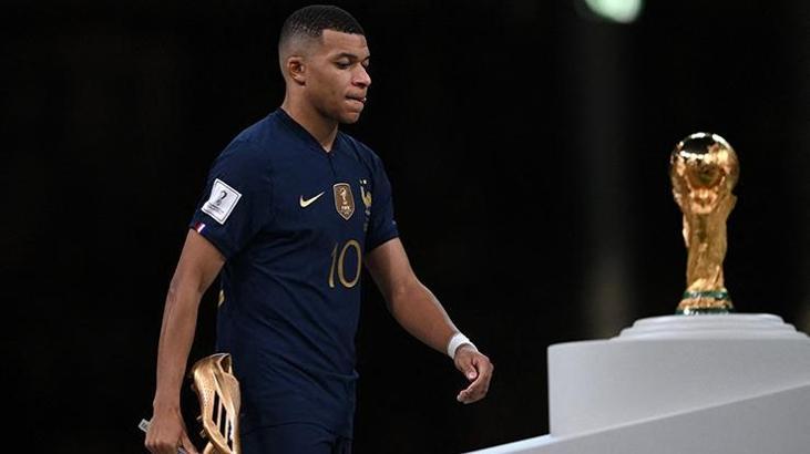 Arjantin-Fransa maçı finalinde Kylian Mbappe yıkıldı