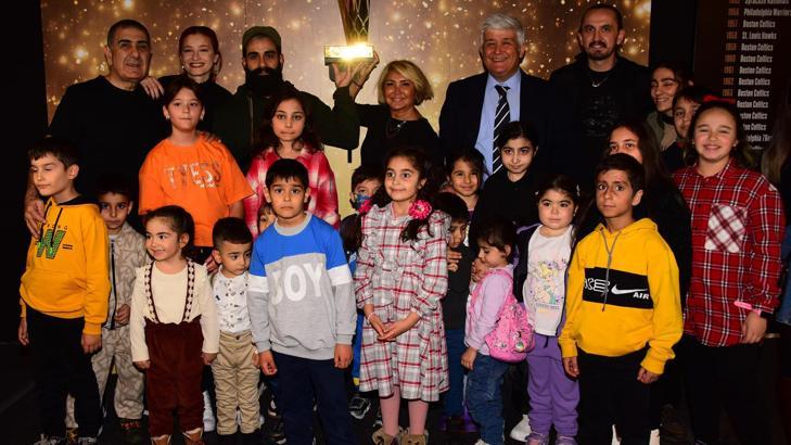 Ramotoloji hastası çocuklara ünlü isimlerle tanışma sürprizi