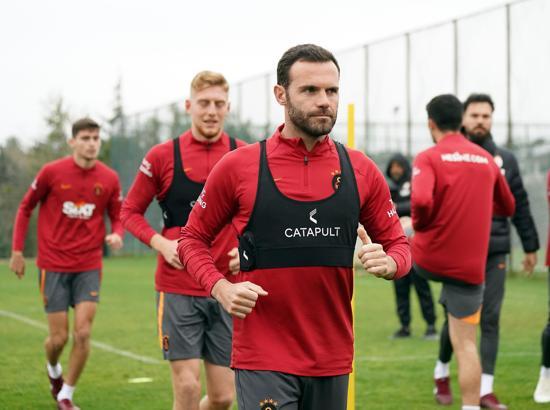 Galatasaray hazırlıklarına devam etti